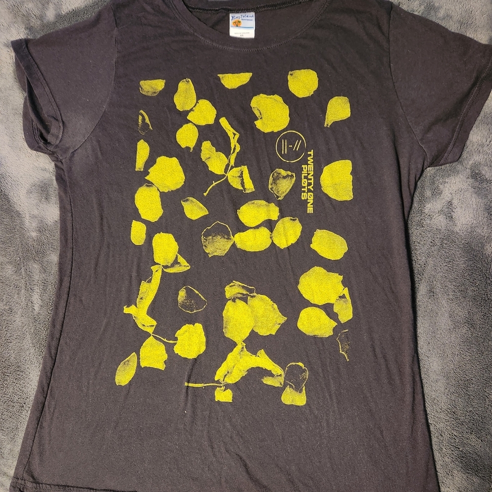 Twenty One Pilots tshirt